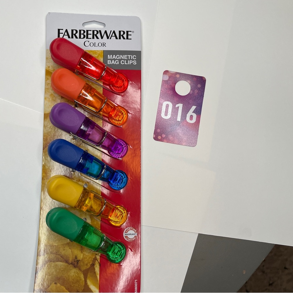 Farberware Colorful Magnetic Bag Clips Set